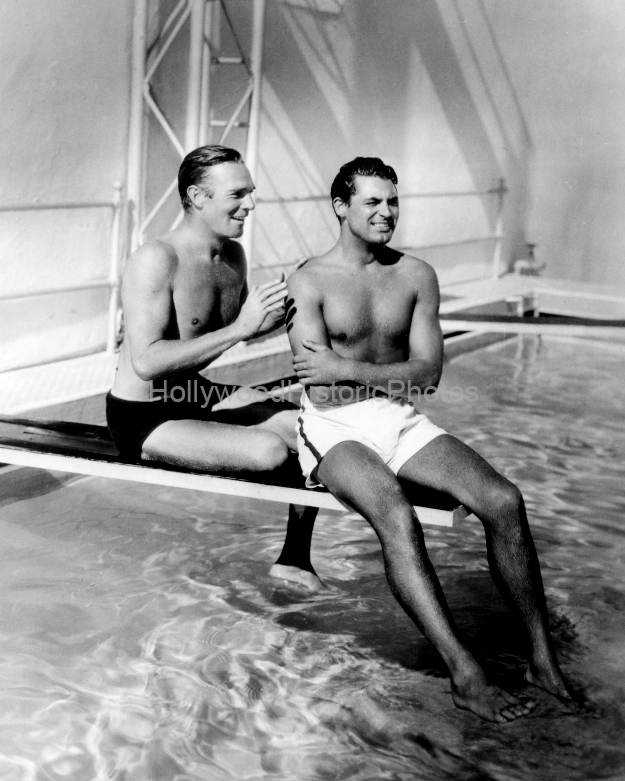 Cary Grant 1940 Randolph Scott Santa Monica Beach House.jpg